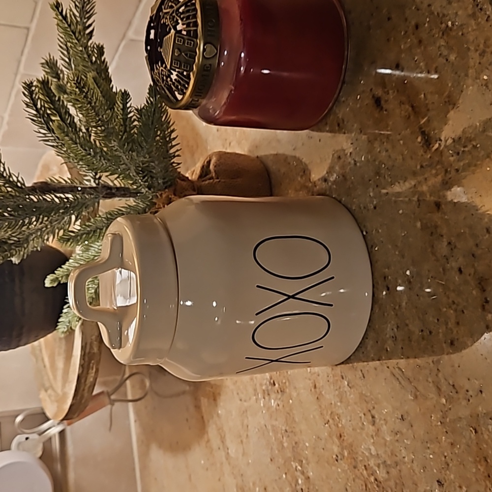 Small Rae Dunn XOXO Canister